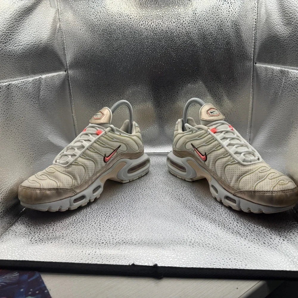 Size 6 Nike Air Max Plus Light Orewood Brown Womens Sneaker Shoes‎ CJ9980-100